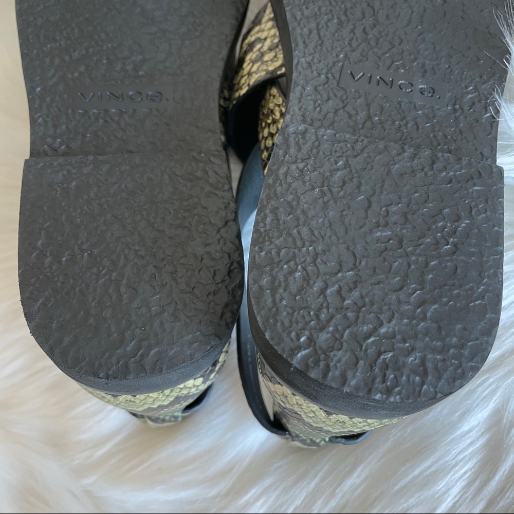 Vince Morris Leather Thong Sandals - Picture 8 of 8
